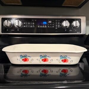 Marmalade GOOSE White Baking Dish with Festive Design